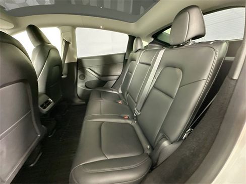 Used 2023 Tesla Model Y Long Range image 22