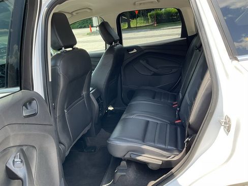 Used 2019 Ford Escape SEL AWD/4WD image 14