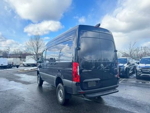 Used 2025 Mercedes-Benz Sprinter 2500 image 2