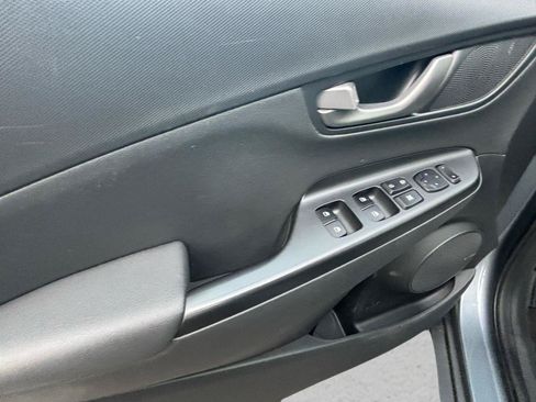 Used 2021 Hyundai Kona Ultimate w/ Cargo Package FWD image 10