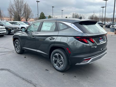 New 2026 Hyundai Tucson Blue SE image 11