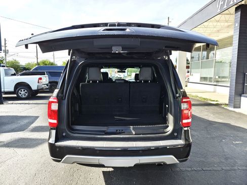 Used 2019 Ford Expedition XLT w/ Equipment Group 202A RWD image 18