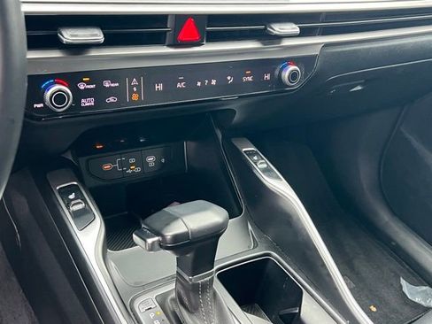 Used 2024 Kia Sorento S image 20