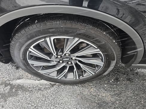Used 2025 Lincoln Aviator AWD image 43