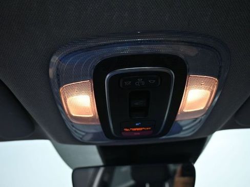 Used 2024 Hyundai Elantra Limited FWD image 32