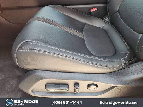Used 2025 Honda Pilot Touring image 25