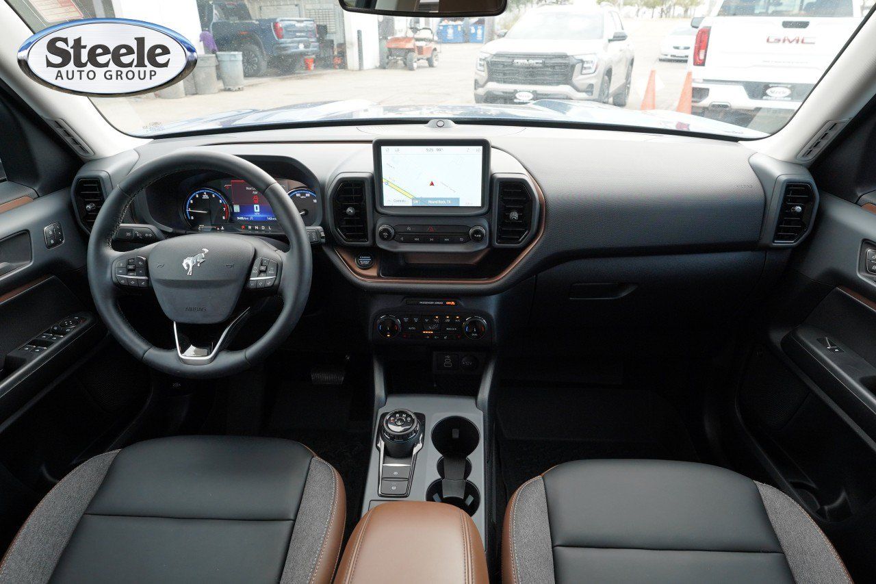 Used 2024 Ford Bronco Sport Outer Banks w/ Tech Package AWD/4WD image 7