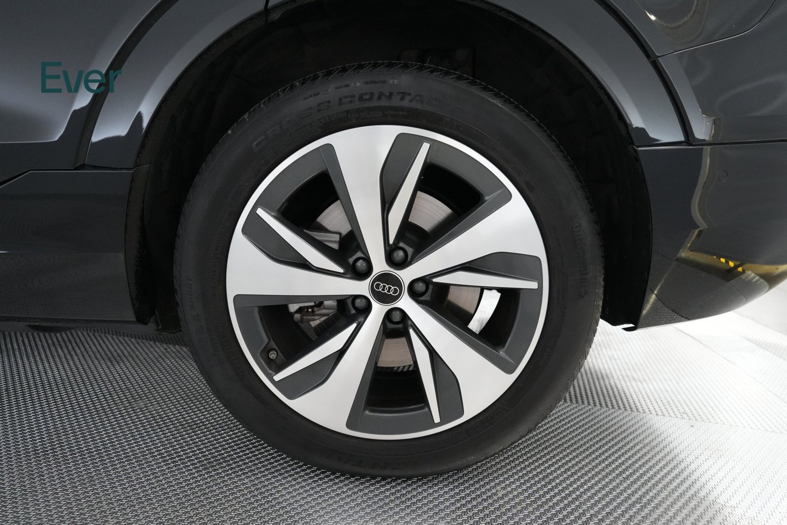 Used 2024 Audi Q8 e-tron Premium Plus AWD/4WD image 21