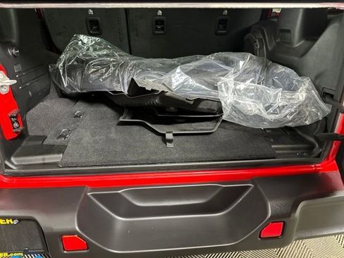 Used 2023 Jeep Wrangler Unlimited w/ Cold Weather Group image 26