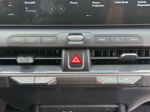 Used 2025 Kia K4 EX FWD image 25