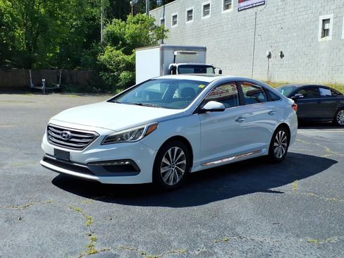 Used 2017 Hyundai Sonata Sport w/ Value Edition Package 02 FWD image 9