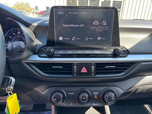 Used 2023 Kia Forte LXS FWD image 17