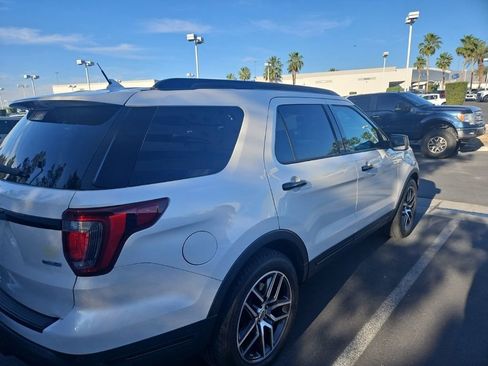 Used 2018 Ford Explorer Sport w/ Equipment Group 401A AWD/4WD image 2
