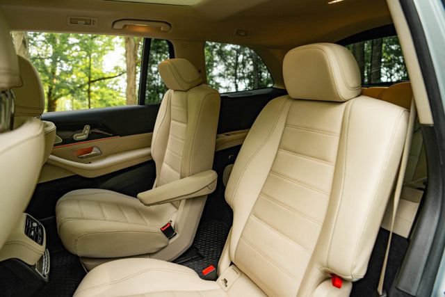 Used 2023 Mercedes-Benz GLS 450 4MATIC image 18