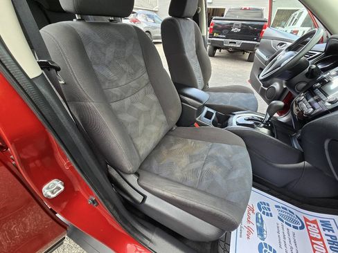 Used 2016 Nissan Rogue SV AWD/4WD image 11