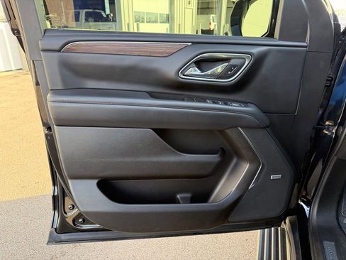 Used 2023 Chevrolet Tahoe High Country image 9