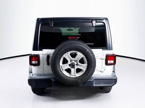 Used 2022 Jeep Wrangler Unlimited Sport image 28