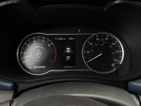 Used 2025 Nissan Versa SV FWD image 36