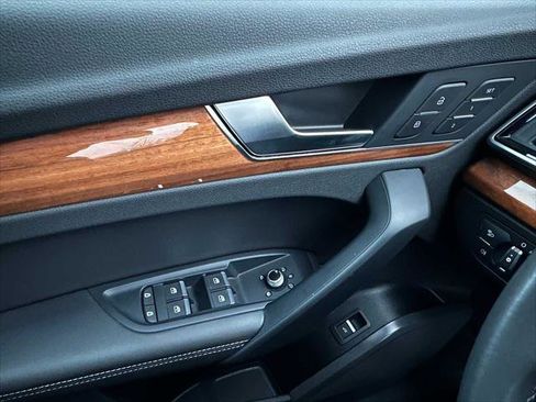 Used 2021 Audi Q5 2.0T Premium Plus w/ Premium Plus Package image 33