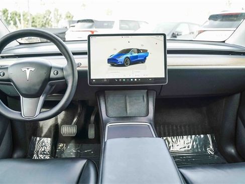 Used 2023 Tesla Model Y Long Range image 12