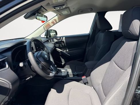 Certified 2026 Toyota Corolla Cross LE FWD image 9