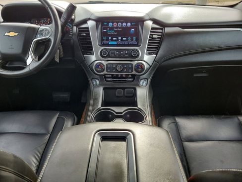 Used 2017 Chevrolet Suburban LT image 15