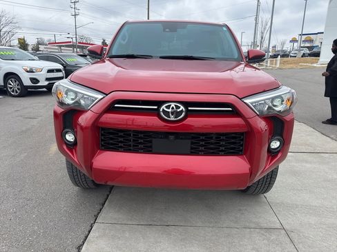 Certified 2024 Toyota 4Runner SR5 Premium image 2