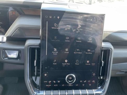 Certified 2026 GMC Yukon AT4 w/ AT4 Premium Package AWD/4WD image 23