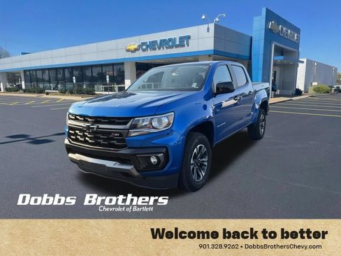 Used 2021 Chevrolet Colorado Z71 AWD/4WD image 3