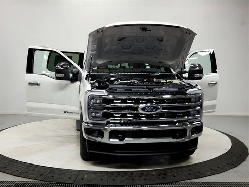 New 2026 Ford F250 Lariat w/ Chrome Package image 10