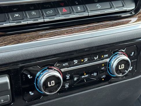 New 2026 GMC Sierra 1500 SLE image 23