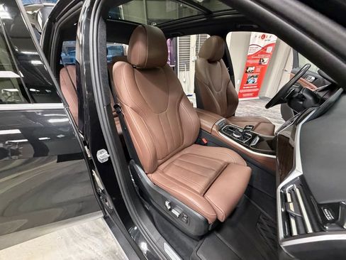 Used 2019 BMW X5 xDrive40i w/ Convenience Package AWD/4WD image 5
