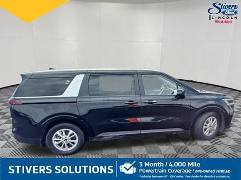 Used 2024 Kia Carnival LX FWD image 7