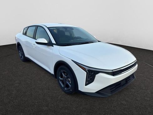 Used 2025 Kia K4 image 3