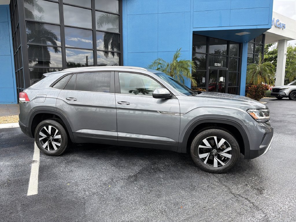 Used 2023 Volkswagen Atlas Cross Sport SE AWD/4WD image 21