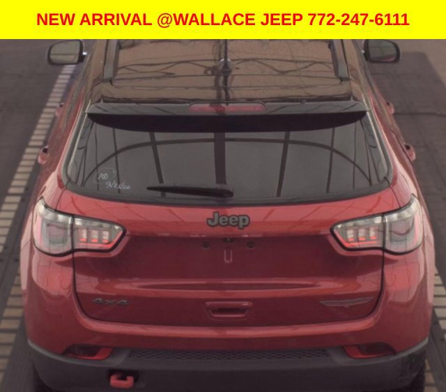 Used 2025 Jeep Compass Trailhawk AWD/4WD image 5