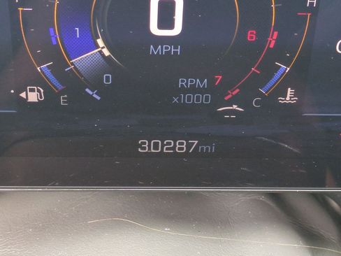 Certified 2025 Chevrolet Suburban Z71 image 12