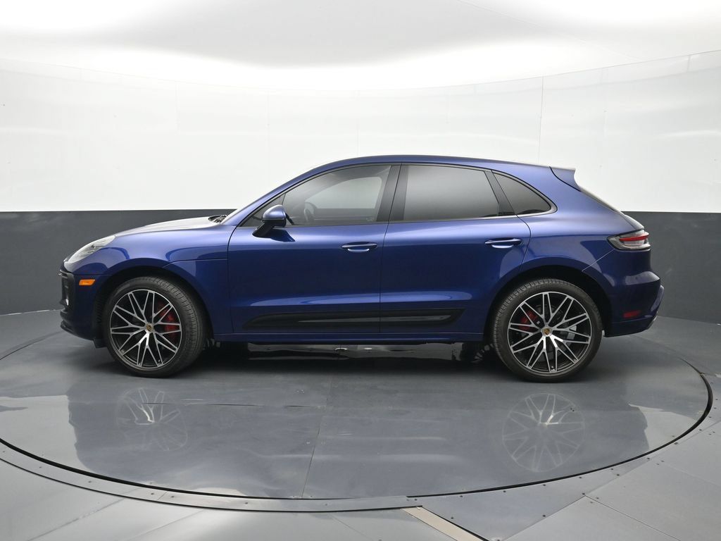 Certified 2023 Porsche Macan S AWD/4WD image 2