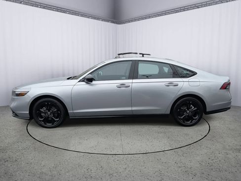 Certified 2025 Honda Accord SE image 5