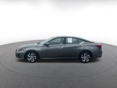 Used 2023 Nissan Altima 2.5 S image 9