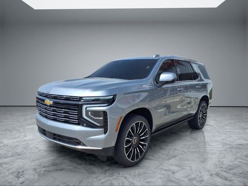 Used 2025 Chevrolet Tahoe High Country image 3