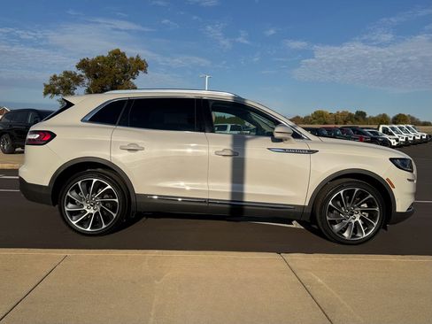 Certified 2023 Lincoln Nautilus Reserve w/ Equipment Group 202A image 10