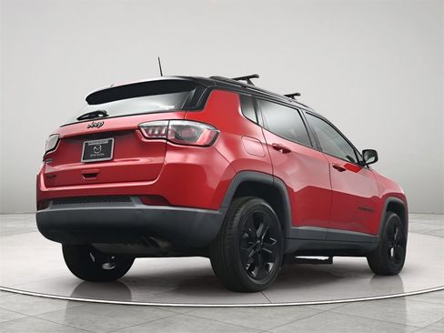 Used 2020 Jeep Compass Latitude image 24