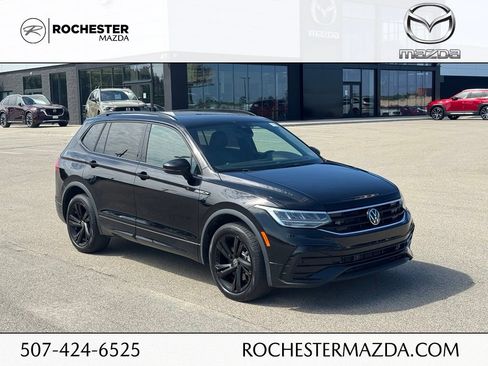 Used 2023 Volkswagen Tiguan SE R-Line AWD/4WD image 1