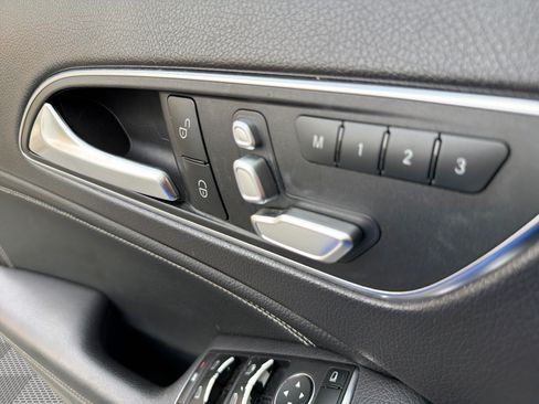 Used 2020 Mercedes-Benz GLA 250 4MATIC image 14