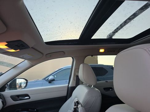 Used 2025 Nissan Pathfinder SL w/ SL Premium Package image 22