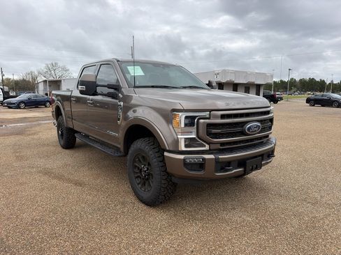 Used 2022 Ford F350 Lariat w/ Tremor Off-Road Package image 40