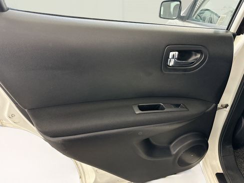 Used 2011 Nissan Rogue S image 25