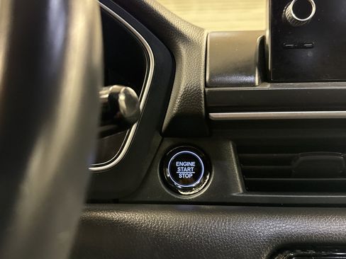 Used 2024 Honda Pilot EX-L image 11