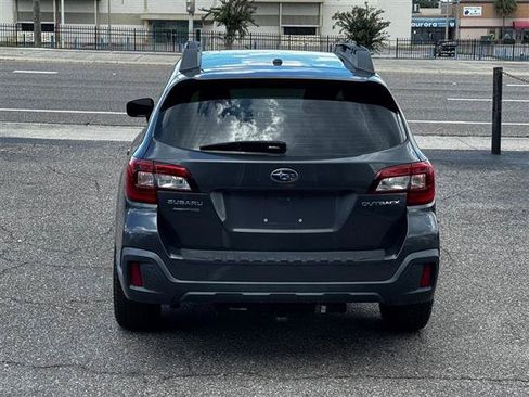 Used 2019 Subaru Outback 2.5i AWD/4WD image 3